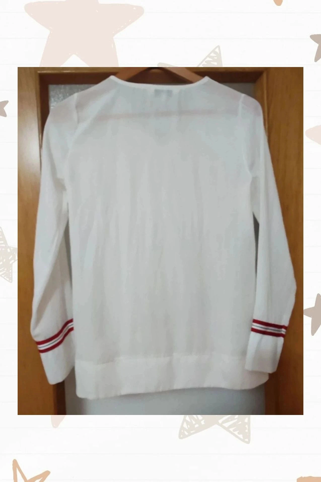 Blusa fina con detalle en cuello y puños – photo 2